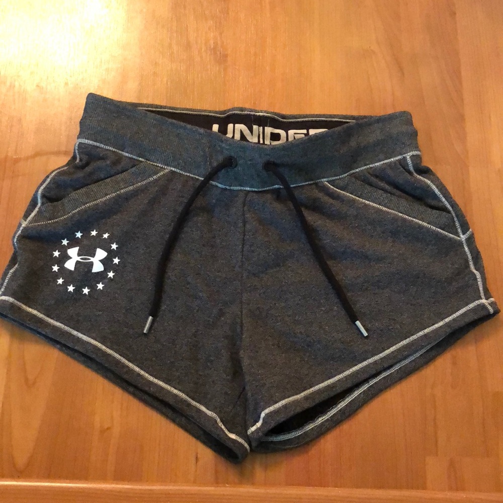 Athletic shorts